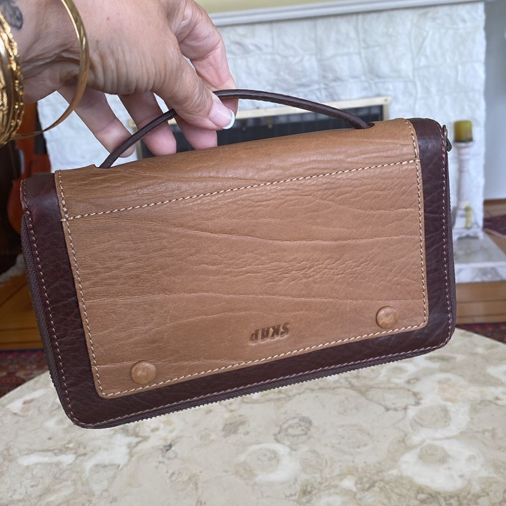 SKAP Leather Zippered Travel Wallet Large Unisex